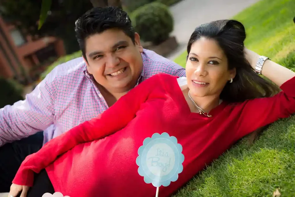 Fotos Embarazo en Pareja! El Regalo Ideal para una Pareja que Espera su Bebé 2 ¡un tesoro en camino! el regalo ideal para una pareja que espera su bebé